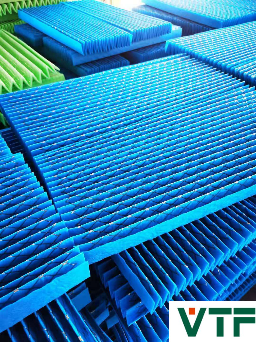 Medios de filtro de aire industrial con respaldo de metal laminado para marco de cartón